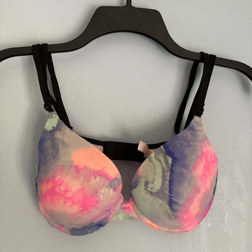 Victoria's Secret PINK Wear Everywhere Push Up bra 32D Multicolor